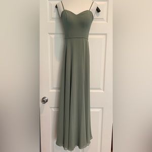 Dear Cleo Kaylee Bridesmaid Dress in Ivy